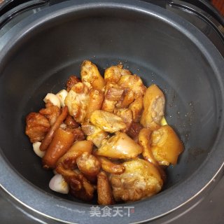 盐焗猪尾的做法步骤：9