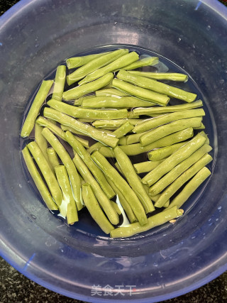 土豆豆角炖排骨的做法步骤：10