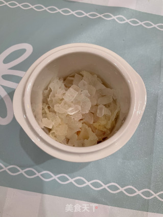 木瓜银耳炖牛奶的做法步骤：5