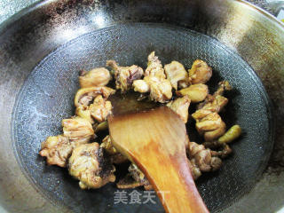 皱皮椒炒鸡块的做法步骤：6