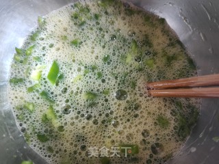 培根辣椒末炒鸡蛋的做法步骤：6