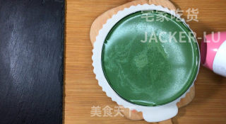抹茶酸奶慕斯蛋糕，咸香的芝士饼干，酸甜的酸奶、清新微苦的抹茶。的做法步骤：23