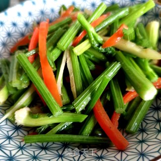 子姜炒芹菜的做法步骤：8