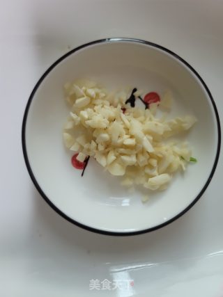 蒜蓉菜心的做法步骤：2