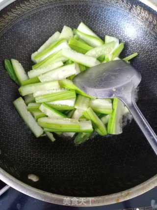 清炒丝瓜的做法步骤：4