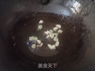 洋葱炒鸡蛋的做法步骤：3
