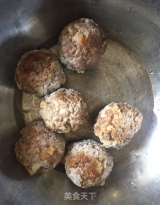 粉条炖肉丸的做法步骤：1