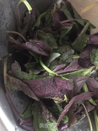 紫苏焖豆角的做法步骤：1
