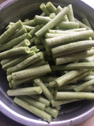 紫苏焖豆角的做法步骤：4