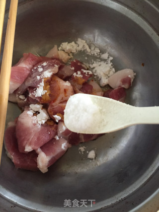 炸肉片的做法步骤：3