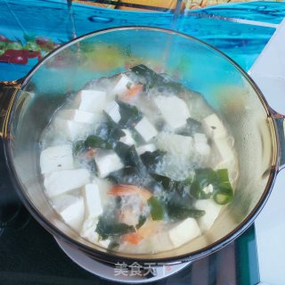 裙带菜豆腐汤的做法步骤：9