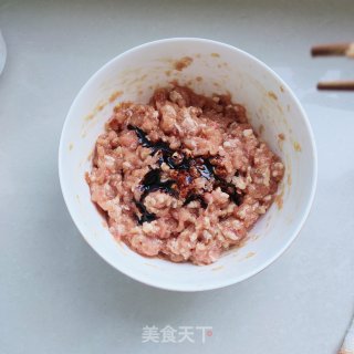 鲜肉生煎包的做法步骤：8
