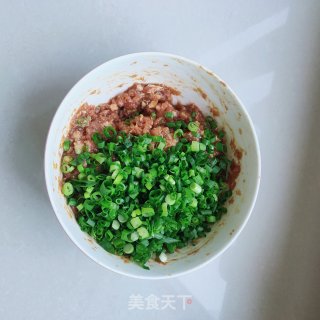 鲜肉生煎包的做法步骤：10
