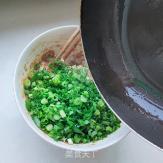 鲜肉生煎包的做法步骤：11