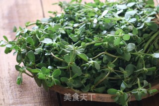 马齿苋玉米面窝窝头的做法步骤：1