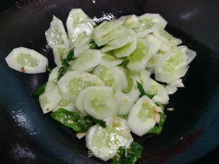 黄瓜炒肉片的做法步骤：5
