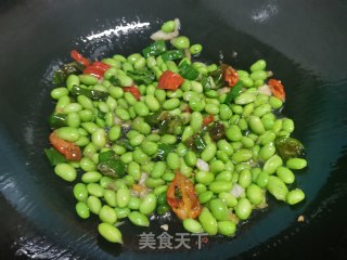 辣椒炒毛豆的做法步骤：5