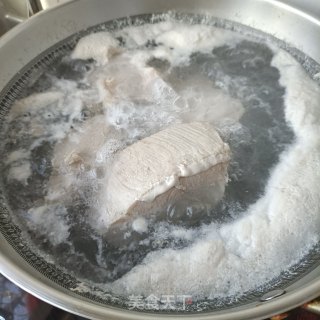 柠檬精肉丝的做法步骤：1