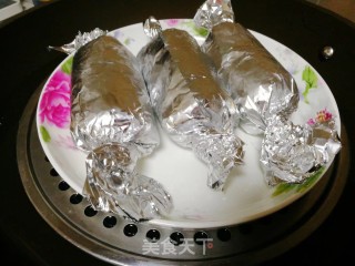 咸蛋黄鸡腿卷的做法步骤：6