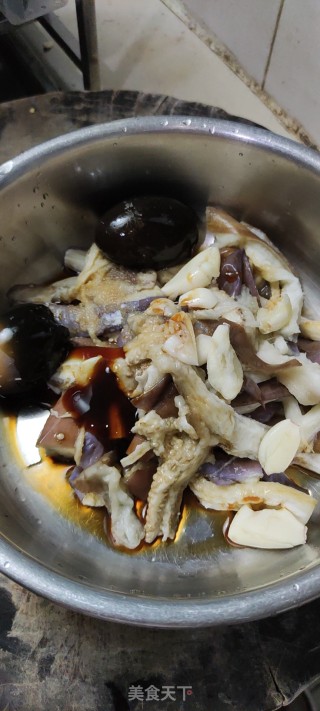 辣椒茄子擂皮蛋的做法步骤：6