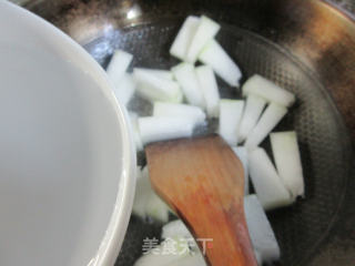 虾球炒冬瓜的做法步骤：6