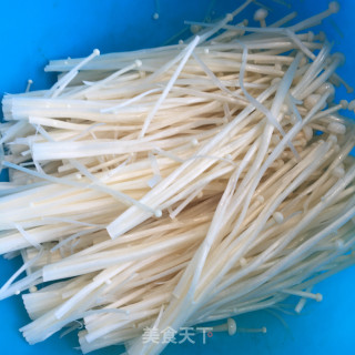 金针菇鸡蛋焖豆腐的做法步骤：4