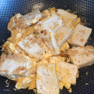金针菇鸡蛋焖豆腐的做法步骤：10