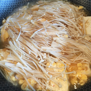 金针菇鸡蛋焖豆腐的做法步骤：11