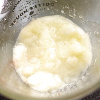 蜜桃果冻拌酸奶的做法步骤：4