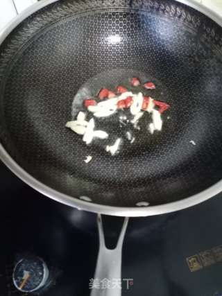 清炒黄花菜的做法步骤：5