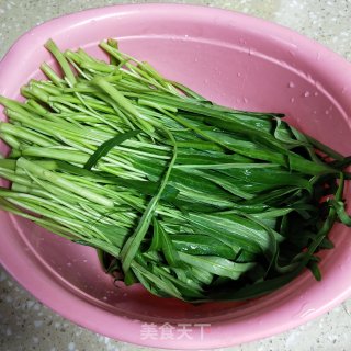 蒜蓉空心菜的做法步骤：1