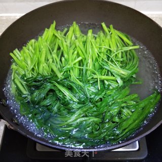蒜蓉空心菜的做法步骤：6