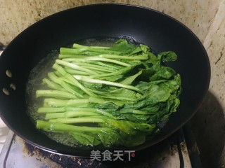炝汁菜心的做法步骤：3