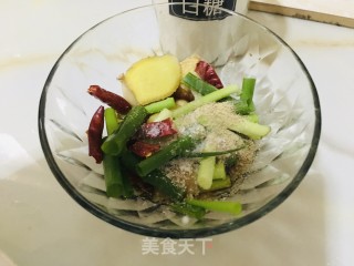 农家炖小杂鱼的做法步骤：3
