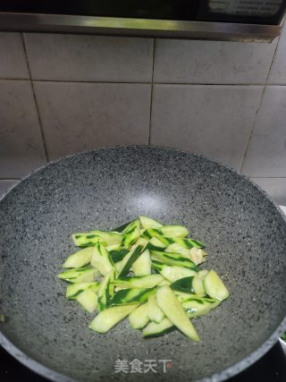 青瓜炒牛肉的做法步骤：5