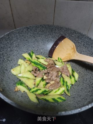 青瓜炒牛肉的做法步骤：9