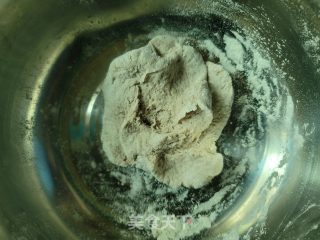 烙韭菜饼的做法步骤：6