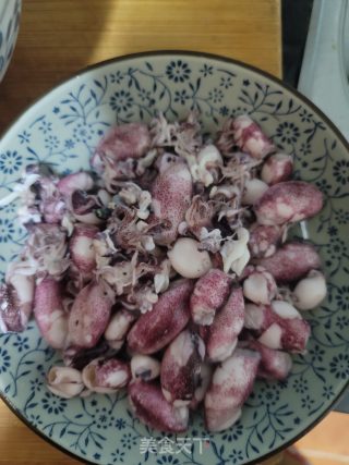 白灼鱿鱼仔的做法步骤：3