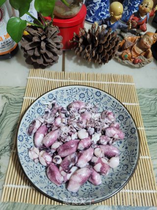 白灼鱿鱼仔的做法步骤：5