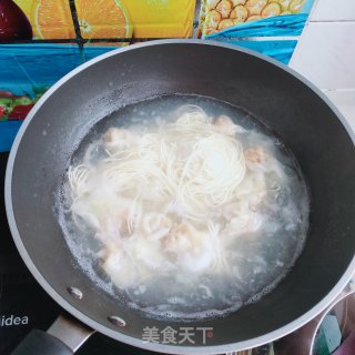 馄饨汤面的做法步骤：5