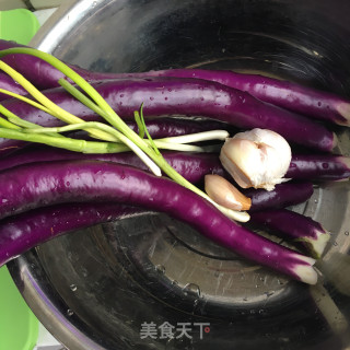 酱香烧茄子的做法步骤：1