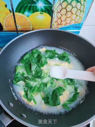 油菜鸡蛋汤的做法步骤：6
