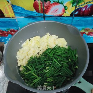 鸡蛋炒韭苔的做法步骤：5
