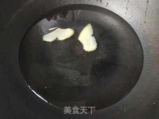 白灼九节虾的做法步骤：2