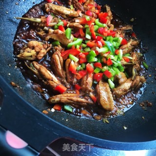 蒜香焖鸡翅的做法步骤：9