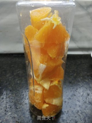 鲜榨橙汁的做法步骤：3