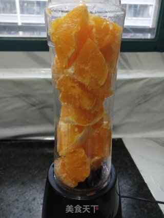 鲜榨橙汁的做法步骤：4
