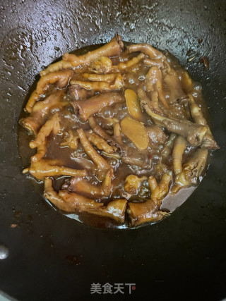 红烧鸡爪的做法步骤：9