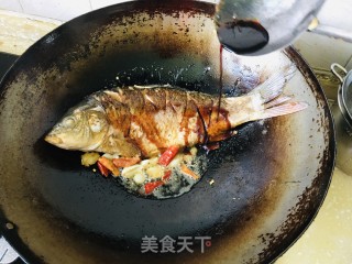 家常红烧鲤鱼的做法步骤：4