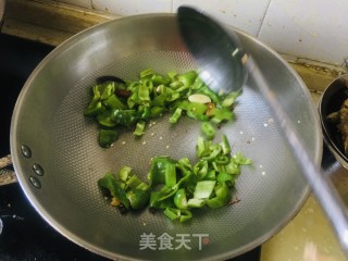 辣子鸡丁的做法步骤：8